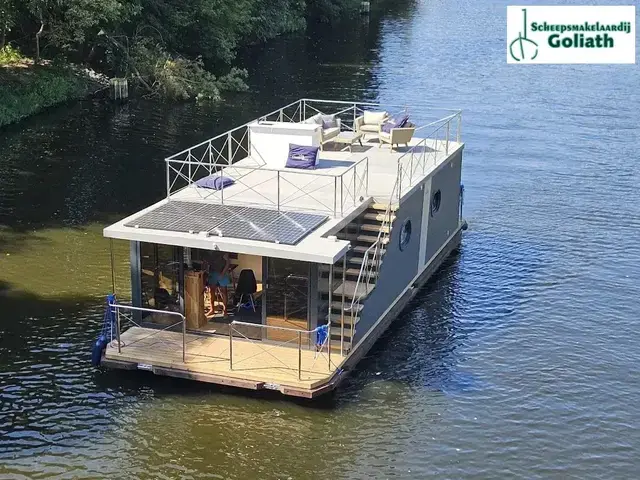 Campi 460 Houseboat