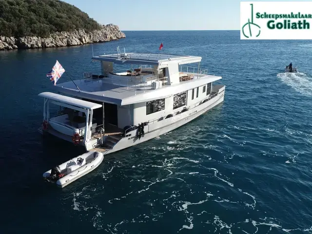 Maison Marine 66 Houseboat- Catamaran