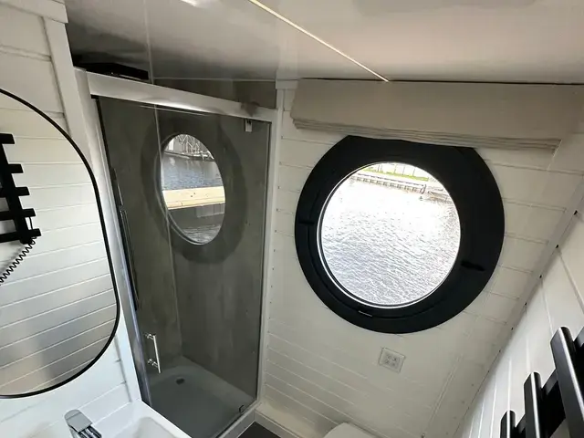 Nordic Season NS 40 Eco 36m2 Houseboat