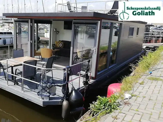 HT Lofts PE Special Houseboat