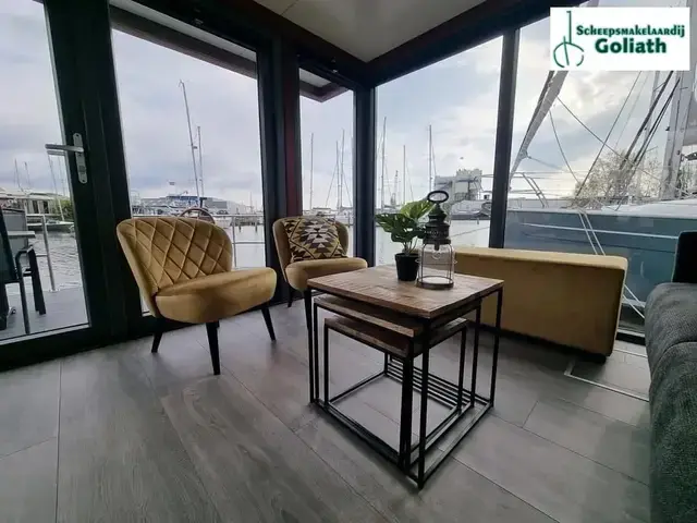 HT Lofts PE Special Houseboat