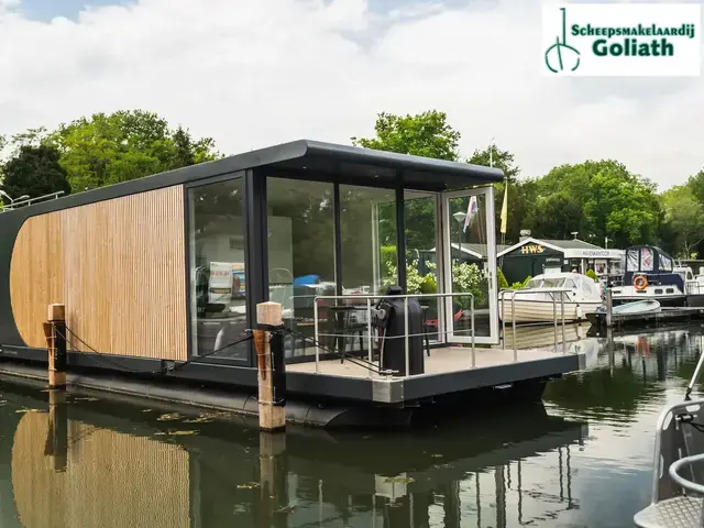 Holland Houseboat Sundeck 41