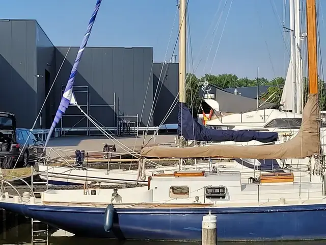 One Off Classic Sailing Yacht Amazone