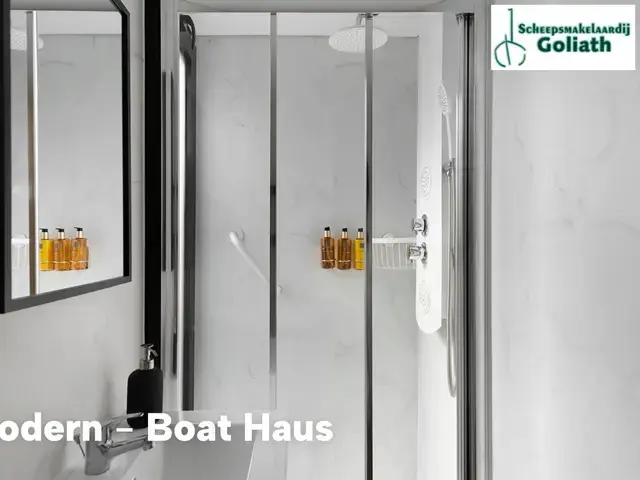 Boat Haus Mediterranean 8X4 MODERN Houseboat