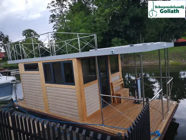 Campi 280 Houseboat