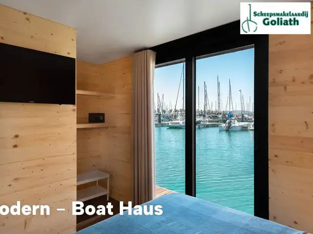 Boat Haus Mediterranean 8X4 MODERN Houseboat