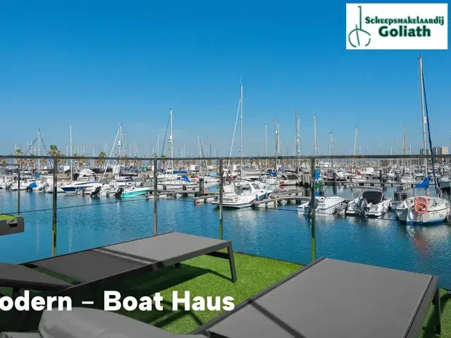 Boat Haus Mediterranean 8X4 MODERN Houseboat