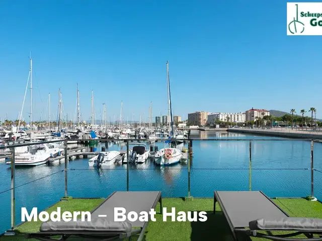 Boat Haus Mediterranean 8X4 MODERN Houseboat