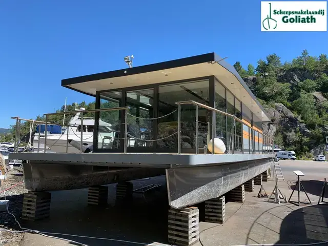 Waterbus Optima Houseboat