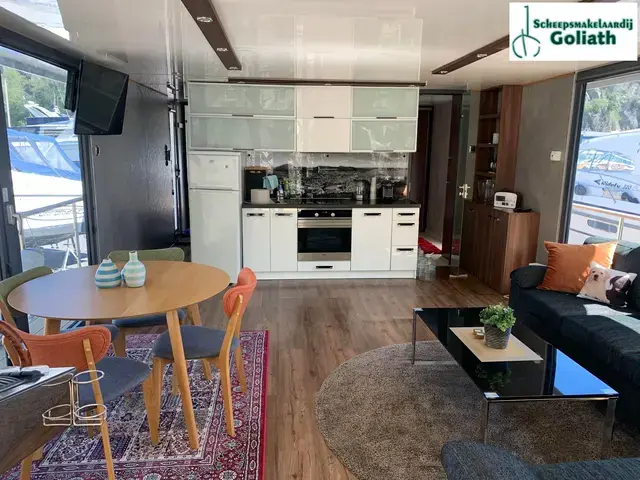 Waterbus Optima Houseboat