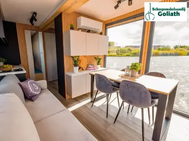 Shogun Mobile Houseboat