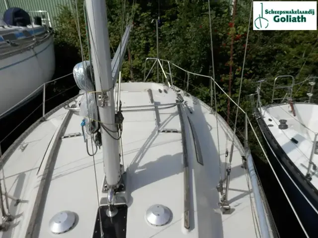 Beneteau First 27