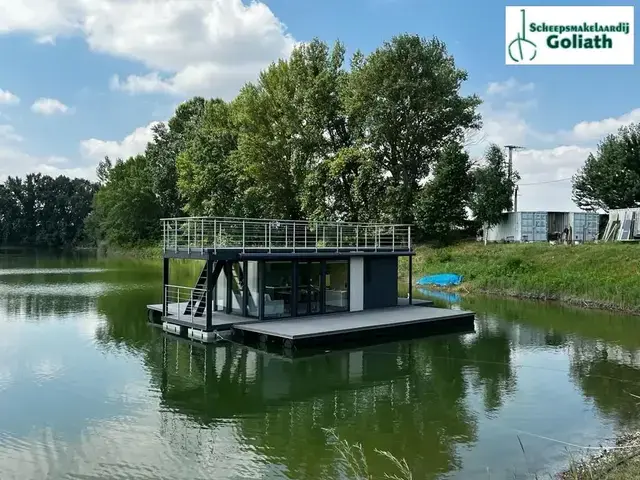 Shogun Mobile Houseboat