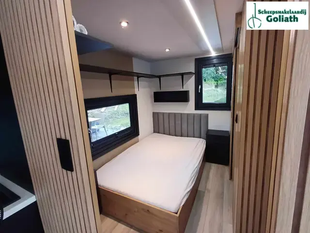 Shogun Mobile Houseboat