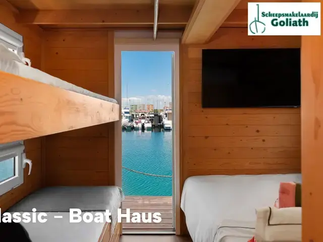 Boat Haus Mediterranean 8x3 Classic Houseboat