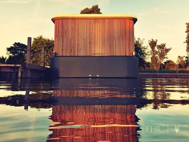 Houseboat Floating Hotel Room