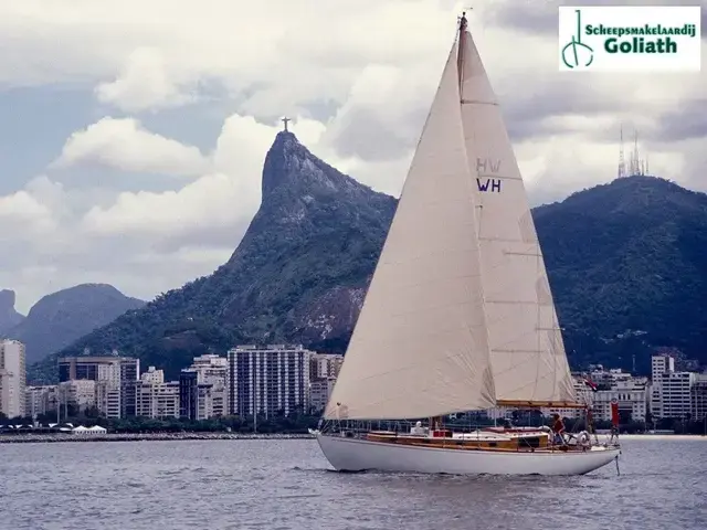 Robert Clark Sloop 42