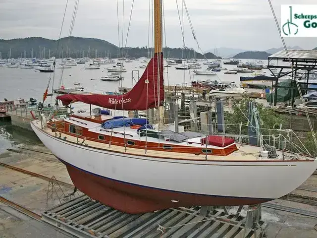 Robert Clark Sloop 42