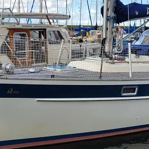 1987 Hallberg Rassy 352