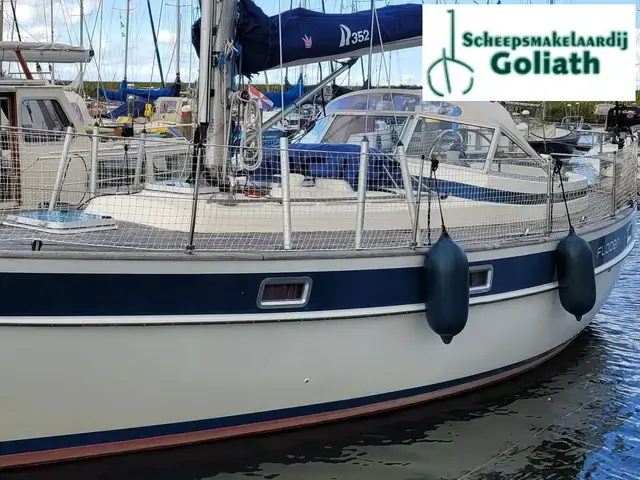 Hallberg Rassy 352 for sale in Netherlands for €74,950 ($77,870)