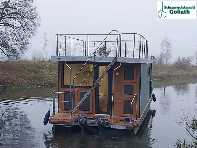 Campi 340 Houseboat