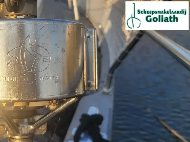 Hallberg Rassy 352