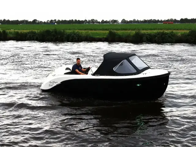 Oud Huijzer 580 tender