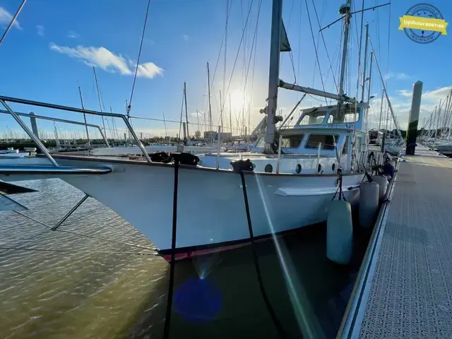 One Off Ketch Ketch - Motorsailer