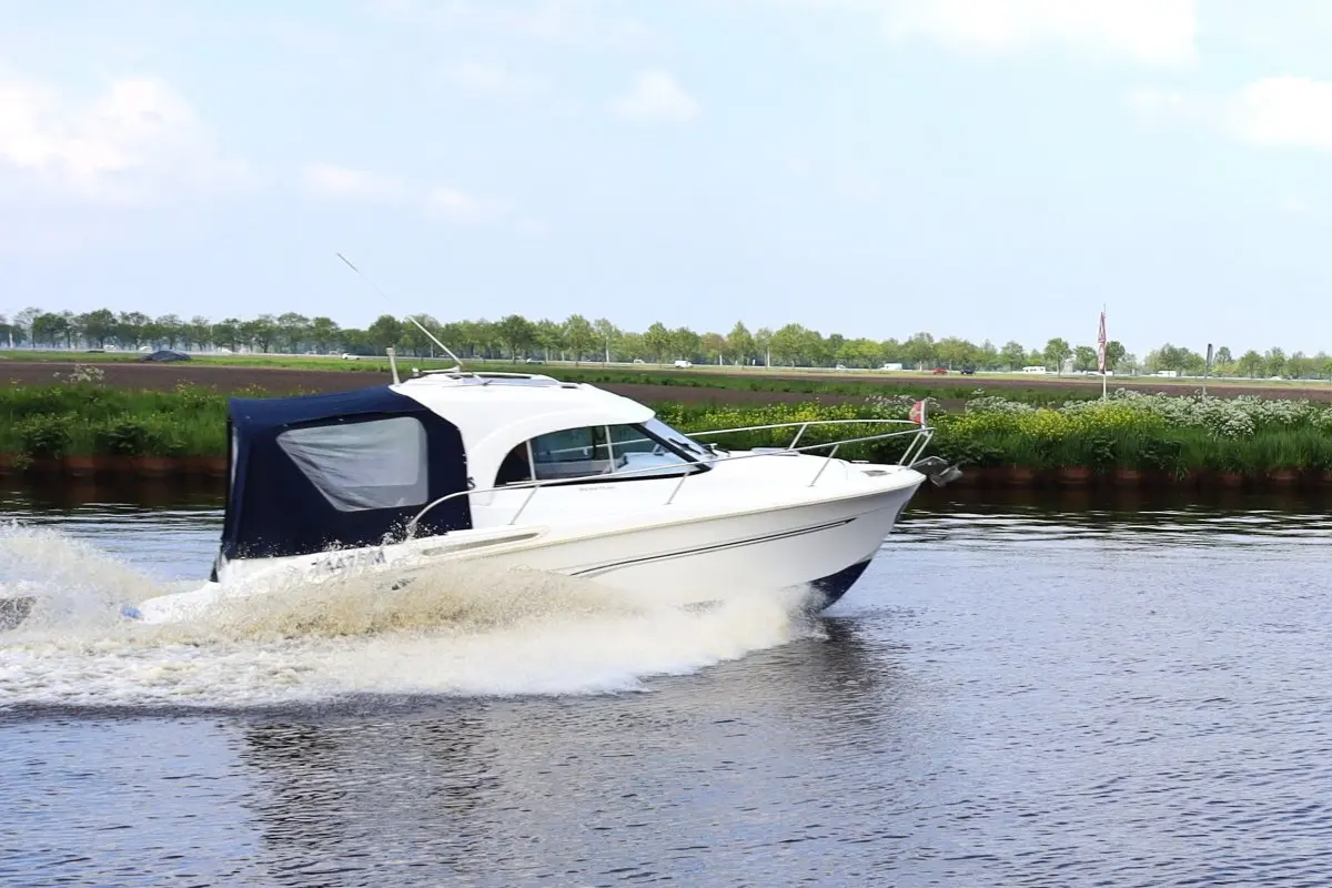 2008 Beneteau antaris 6