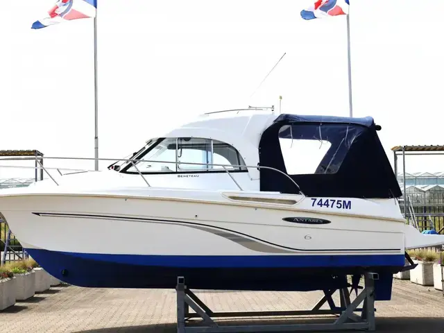 Beneteau Antaris 6