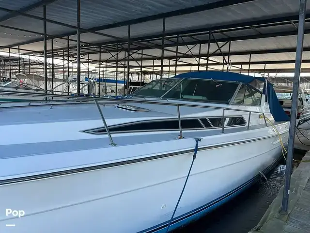 Sea Ray 390 Express Cruiser