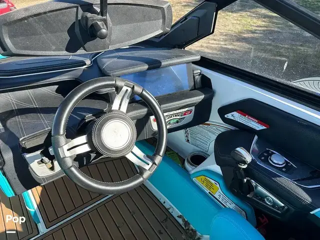 Super Air Nautique G21