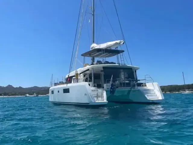 Lagoon 52