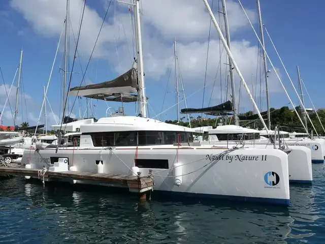 Lagoon 52