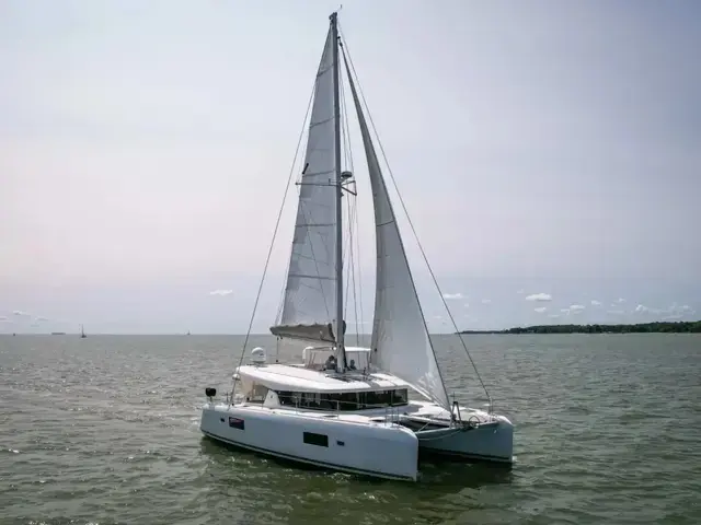 Lagoon 42