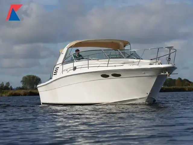 Sea Ray 330 Express Cruiser