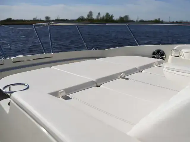 Sea Ray 320 Sundancer