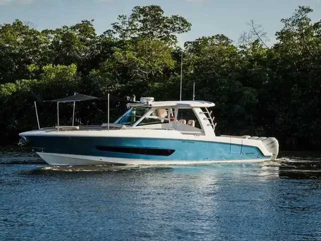 Boston Whaler 420 Outrage