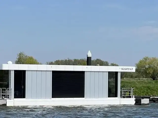 Houseboat My Dream 15.00