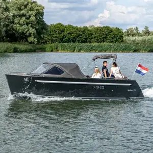  Maxima Boats 730