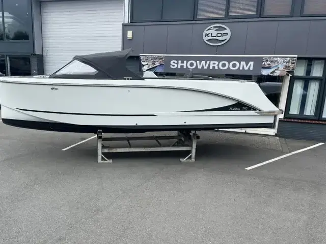 Maxima Boats 740 Tender met Honda 150 pk in het lichtgrijs!