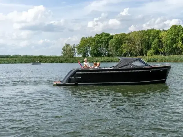 Maxima Boats 720 Retro