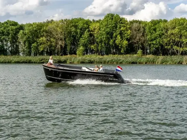 Maxima Boats 720 Retro