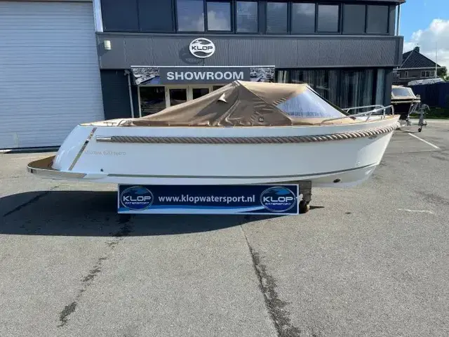 Maxima Boats 620 Retro MC in RAL 9001