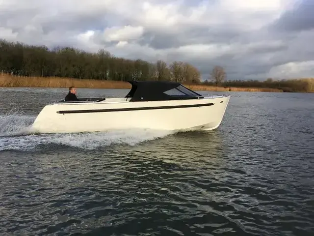 Maxima Boats 730i