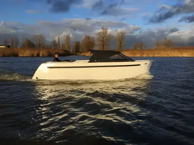 Maxima Boats 730i