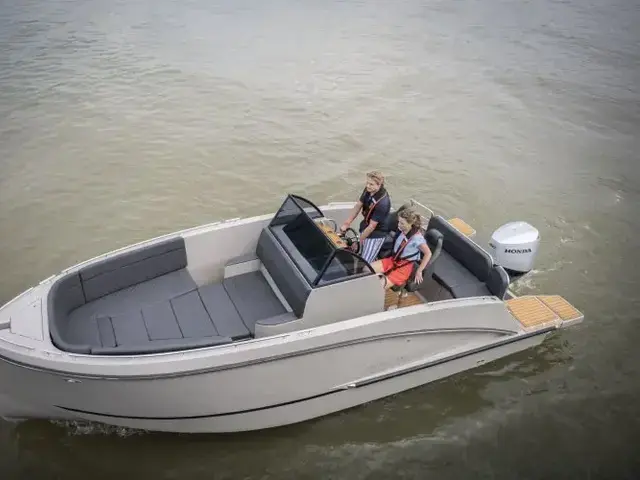 Maxima Boats 700 Sport