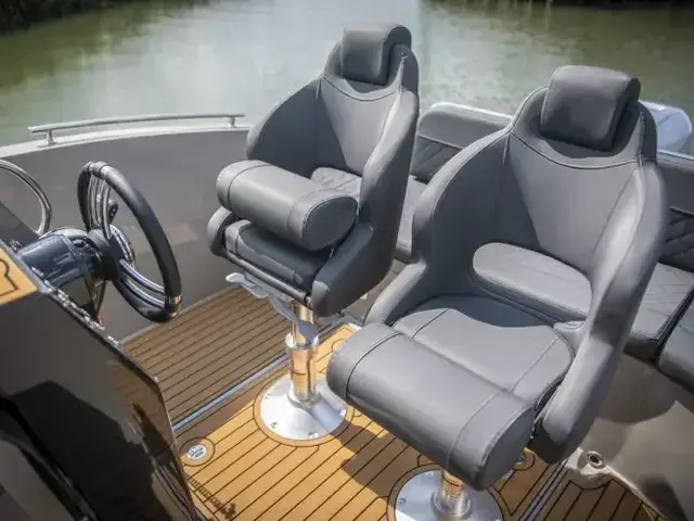 Maxima Boats 700 Sport