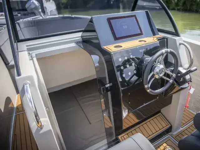 Maxima Boats 700 Sport