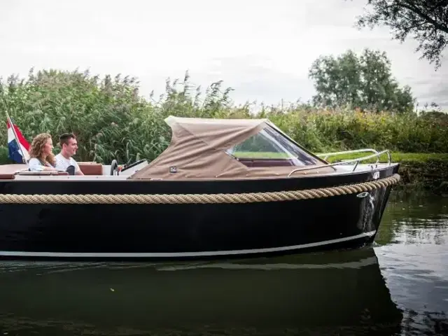 Maxima Boats 620 Retro